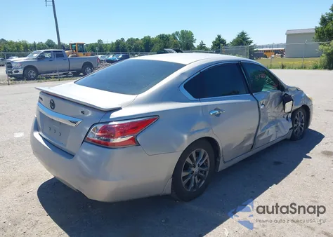 2015 Nissan Altima 2.5 S из США, поврежденный, VIN 1N4AL3AP7FN399158